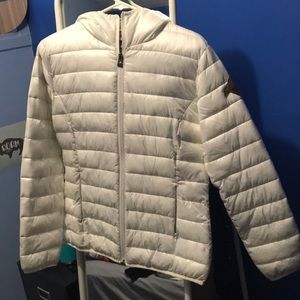 Light puffer coat
